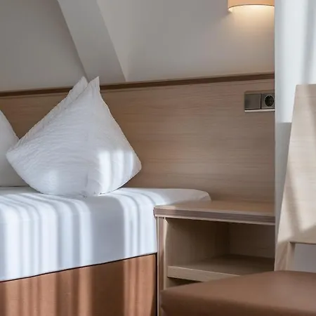 The Classic By Regina Sölden